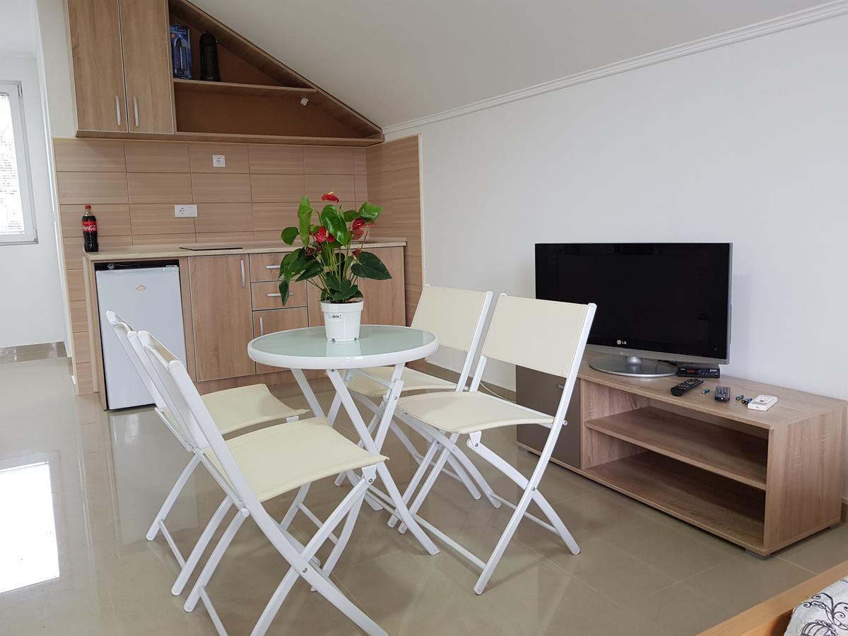 Apartmani Vila Ebra Утєха Екстер'єр фото